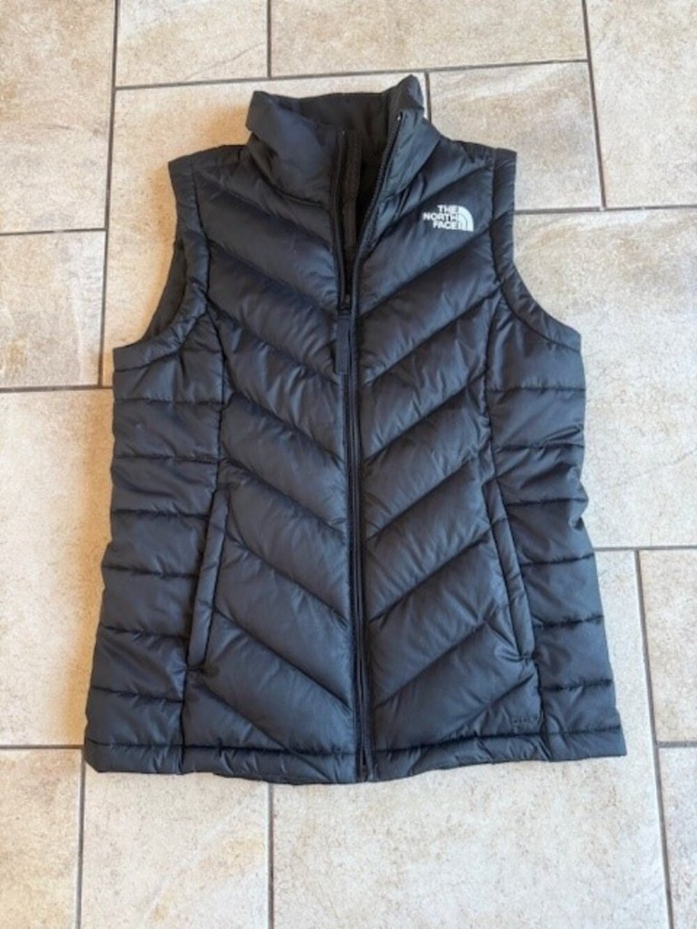 THE NORTH FACE Women's Insulated Black Vest XS